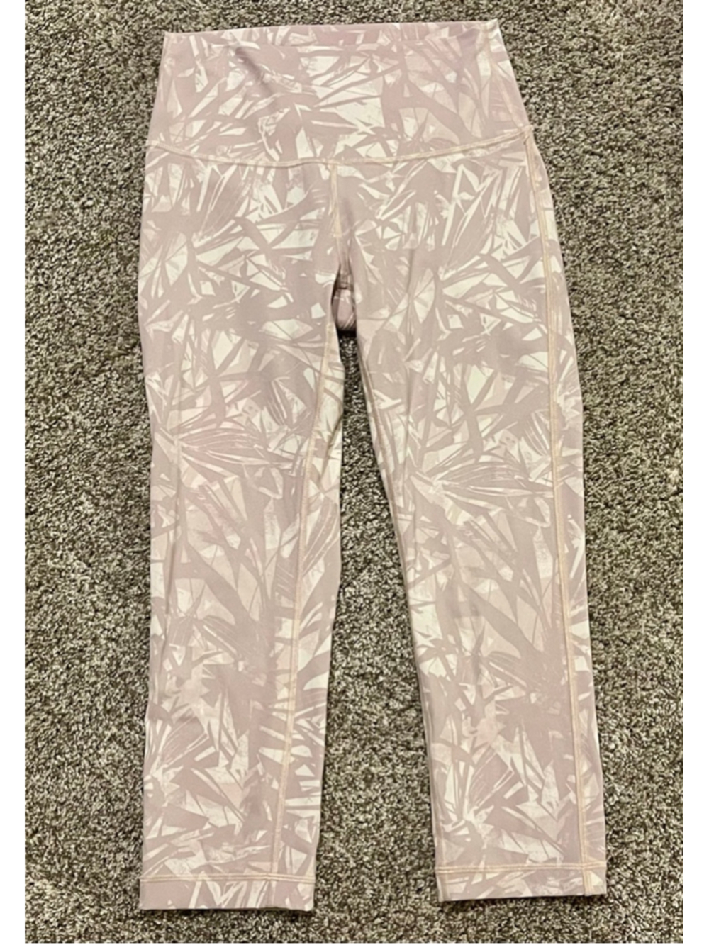 Lululemon Women's Wunder Under Crop High-Rise, Size 6, 21” Inseam EUC